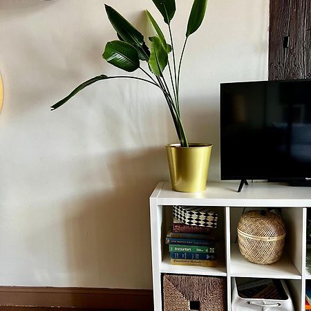 420 Friendly Boho Loft Downtown King Suite Free Parking ดีทรอยต์ ภายนอก รูปภาพ